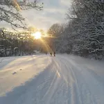 Sonnenschein Mit Kleinem Bauernhof *