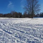 Sonnenschein Mit Kleinem Bauernhof