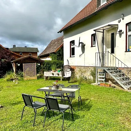 Sonnenschein Mit Kleinem Bauernhof