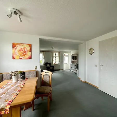 Sonnenschein Mit Kleinem Bauernhof * Thale