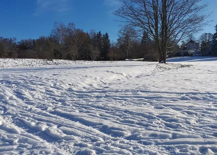 Sonnenschein Mit Kleinem Bauernhof